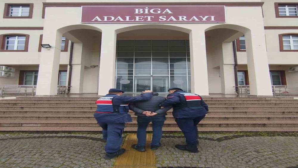 Bursa&rsquo;dan uyuşturucu madde getirirken &Ccedil;anakkale&rsquo;de yakalandı
