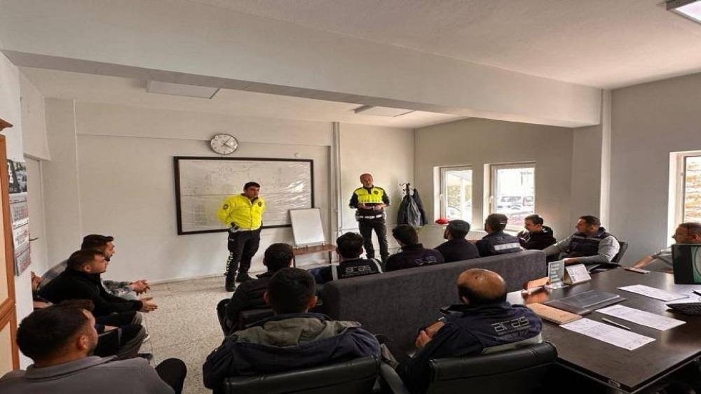 Erzincan&rsquo;da "Trafikte Sıfır Can Kaybı" eğitimleri s&uuml;r&uuml;yor
