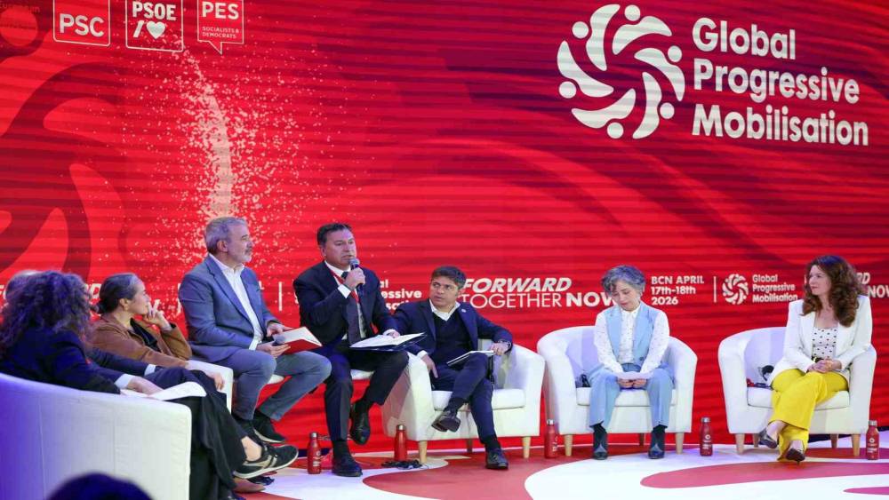 Başkan Aras Barselona&rsquo;da yerel y&ouml;netimlerin &ouml;nemini anlattı
