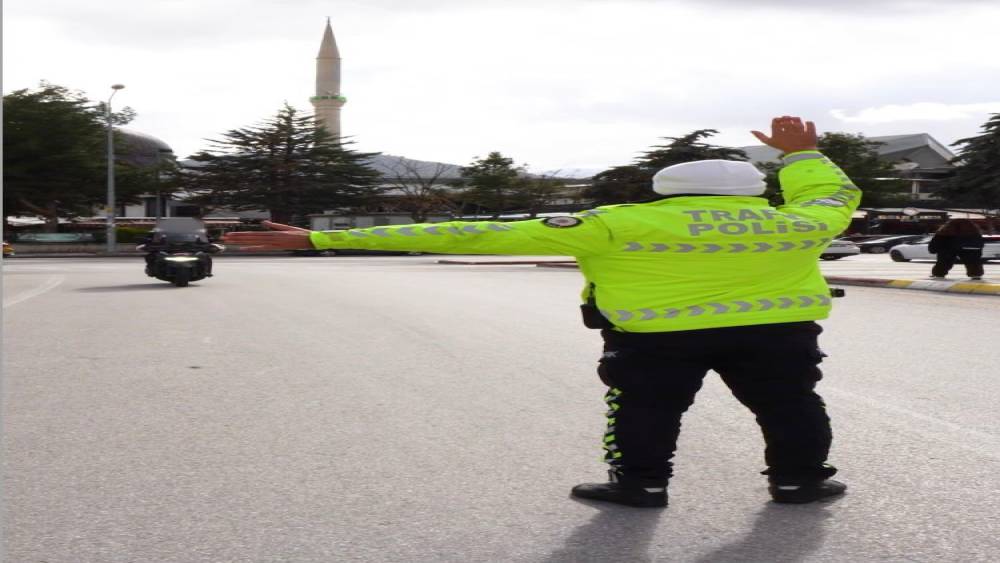 Isparta&rsquo;da son bir haftada polis denetimlerinde 58 aranan şahıs yakalandı

