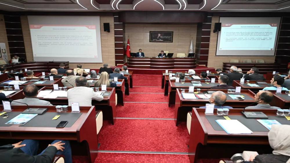 Okul ve &ccedil;evresi g&uuml;venlik tedbirleri masaya yatırıldı
