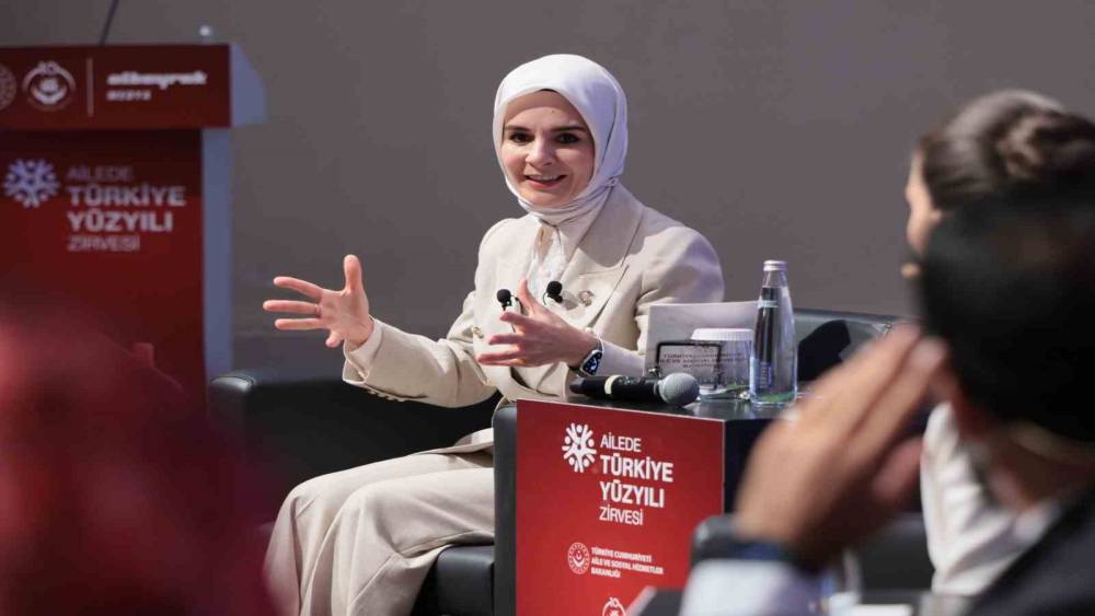 Bakan G&ouml;ktaş&rsquo;tan oyun platformu Roblox&rsquo;un T&uuml;rkiye&rsquo;deki erişim durumuna ilişkin a&ccedil;ıklama
