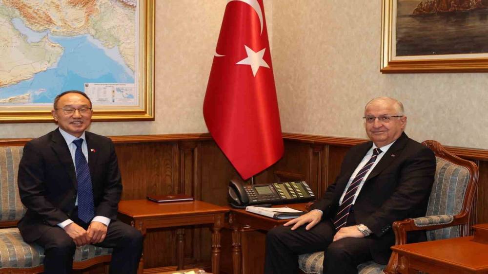 Bakan G&uuml;ler, G&uuml;ney Kore&rsquo;nin Ankara B&uuml;y&uuml;kel&ccedil;isi Boo&rsquo;yu kabul etti
