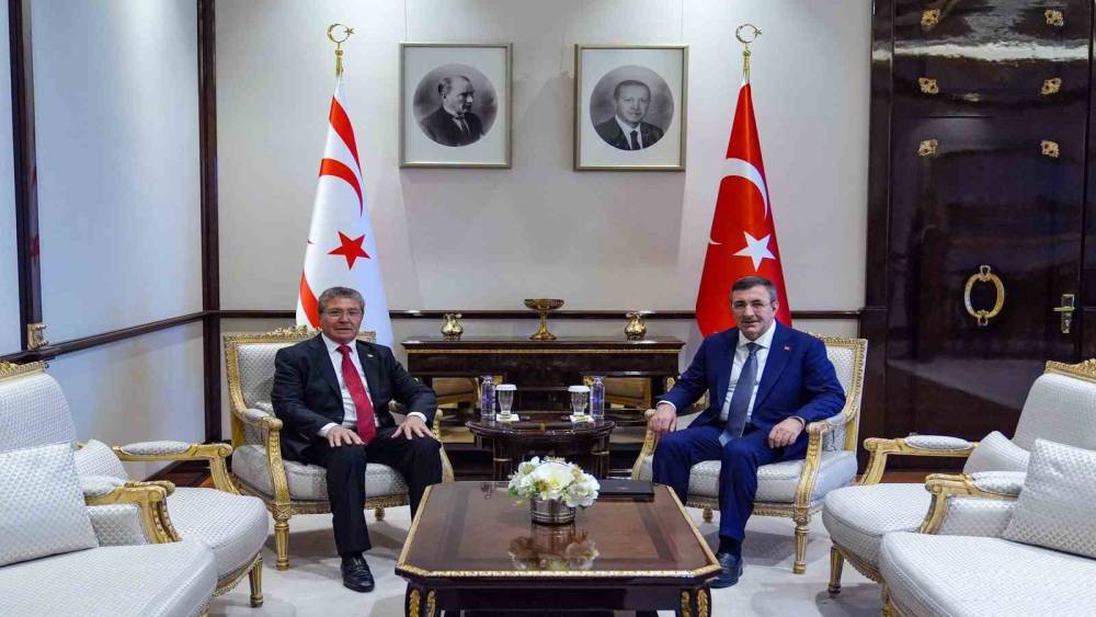 Cumhurbaşkanı Yardımcısı Yılmaz: "KKTC&rsquo;nin kalkınması ve g&uuml;&ccedil;lenmesi i&ccedil;in omuz omuza &ccedil;alışmayı s&uuml;rd&uuml;receğiz"
