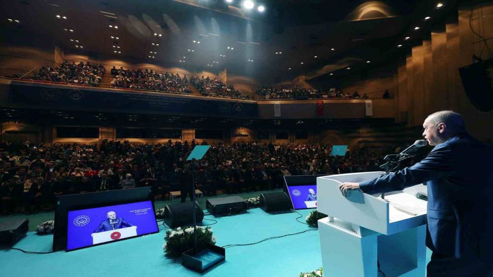 Cumhurbaşkanı Erdoğan: "Ter&ouml;rs&uuml;z T&uuml;rkiye s&uuml;recini bir devlet projesi olarak y&uuml;r&uuml;t&uuml;yoruz"
