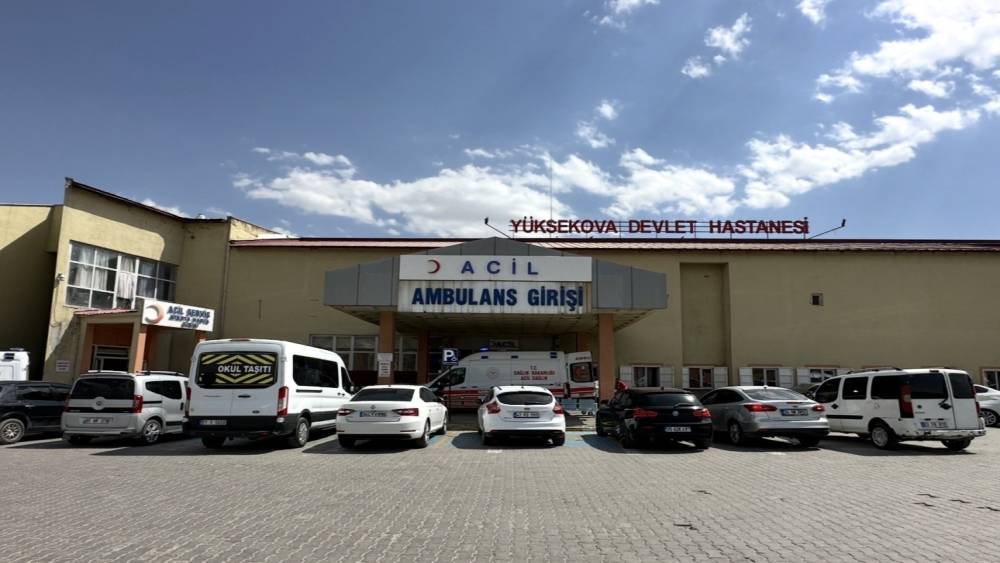 Y&uuml;ksekova Devlet Hastanesi&rsquo;nde uzman hekim kadrosu g&uuml;&ccedil;lendi
