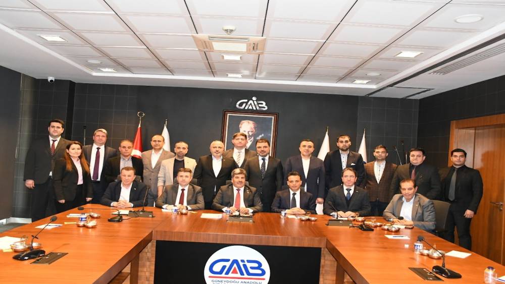 Gaziantepli halıcıların yeni pazar arayışları s&uuml;r&uuml;yor
