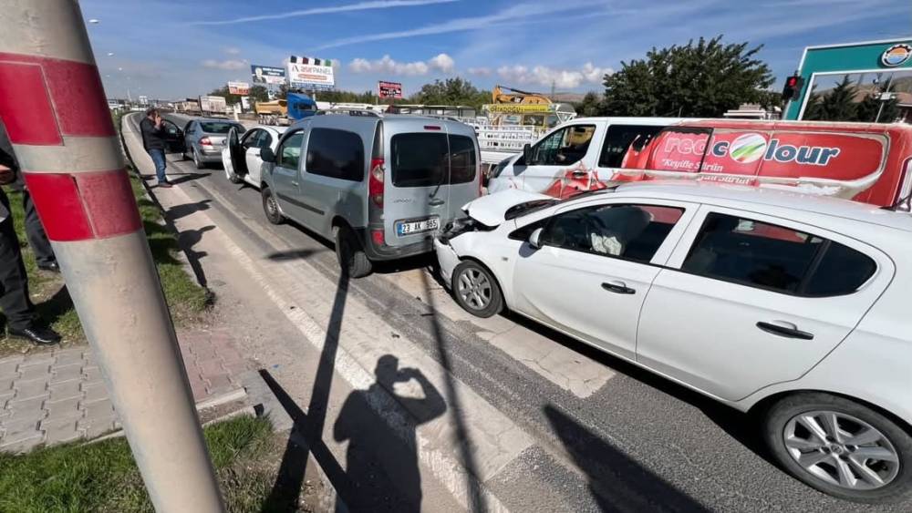 Elazığ&rsquo;da zincirleme trafik kazası
