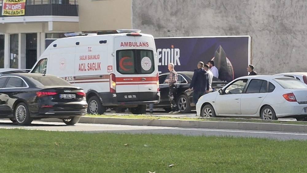 Y&uuml;ksekten d&uuml;şen 17 yaşındaki iş&ccedil;i ağır yaralandı

