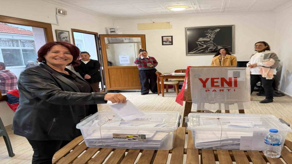Karaburun Belediye Başkanı İlkay Girgin Erdoğan YENİ Parti&rsquo;den istifa etti
