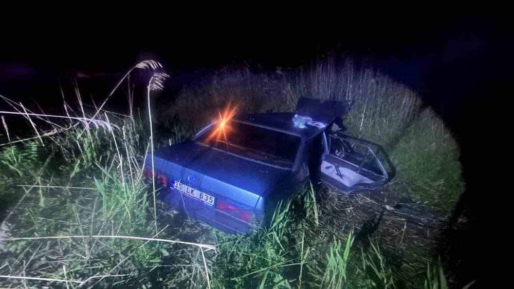 Manisa&rsquo;da otomobil kanala u&ccedil;tu: 2 &ouml;l&uuml;, 5 yaralı
