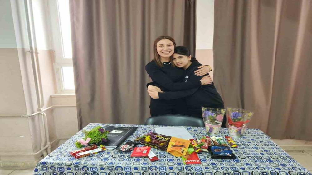 Elazığ&rsquo;da &lsquo;&Ouml;ğretmene Saygılı Nesil Yetişiyor&rsquo; programı
