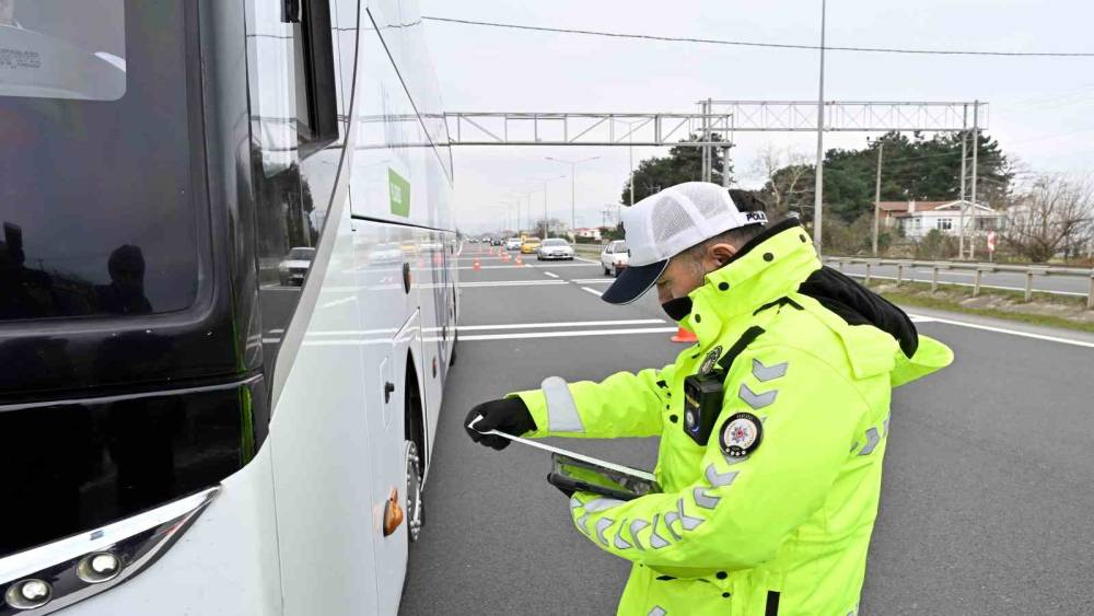 Ordu&rsquo;da bir haftada 17 bine yakın ara&ccedil; ve s&uuml;r&uuml;c&uuml; denetlendi
