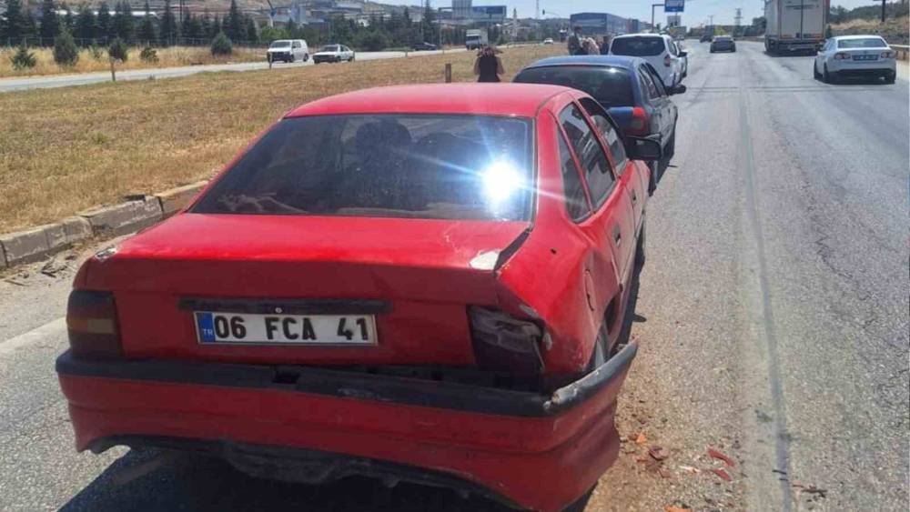 Kırıkkale&rsquo;de 3 ara&ccedil;lı trafik kazası: 1 yaralı
