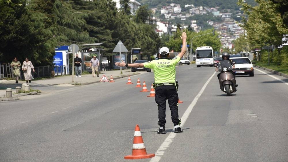 Ordu&rsquo;da bir haftada 18 bine yakın ara&ccedil; ve s&uuml;r&uuml;c&uuml;s&uuml; denetlendi
