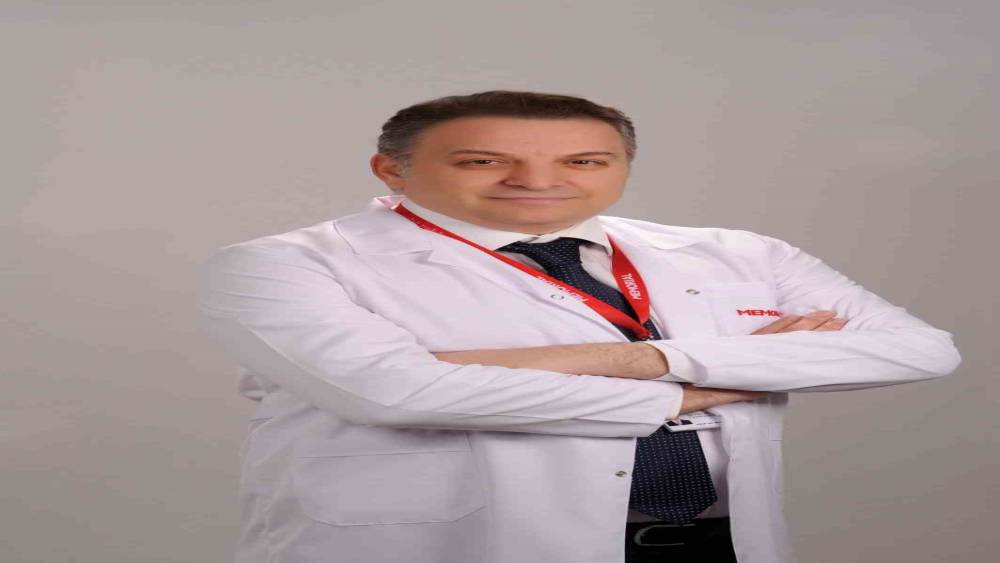 Masa başında &ccedil;alışanlara omurga sağlığı uyarısı
