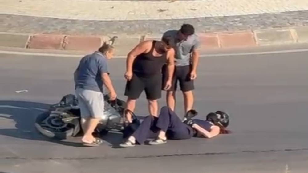 Tır ile motosiklet &ccedil;arpıştı: 1 yaralı
