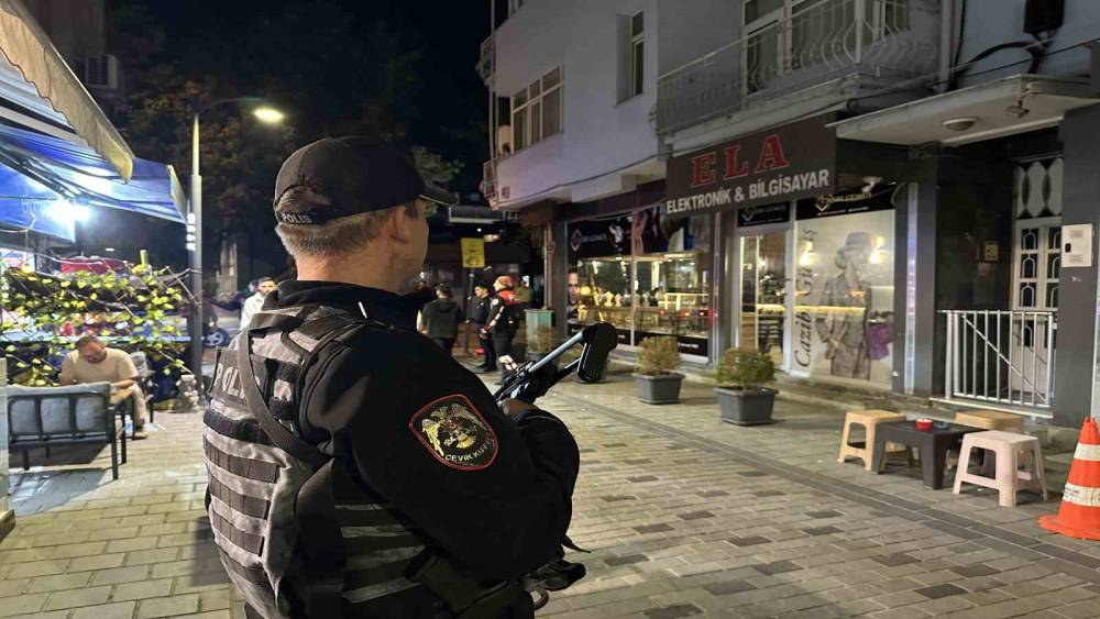 Uşak&rsquo;ta emniyet ve jandarmadan &lsquo;Huzur ve G&uuml;ven&rsquo; uygulaması
