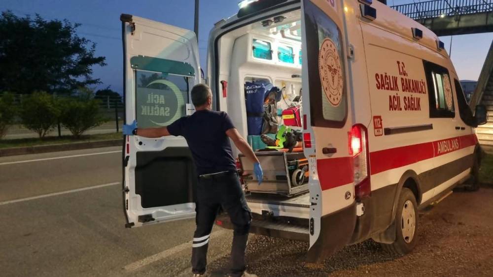 Sinop&rsquo;ta &uuml;st ge&ccedil;it merdiveninden d&uuml;şen &ccedil;ocuk yaralandı
