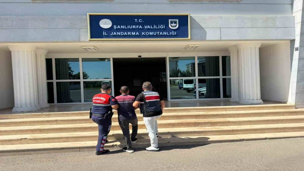 Şanlıurfa&rsquo;da 7 yıl 6 ay kesinleşmiş hapis cezası bulunan h&uuml;k&uuml;ml&uuml; yakalandı
