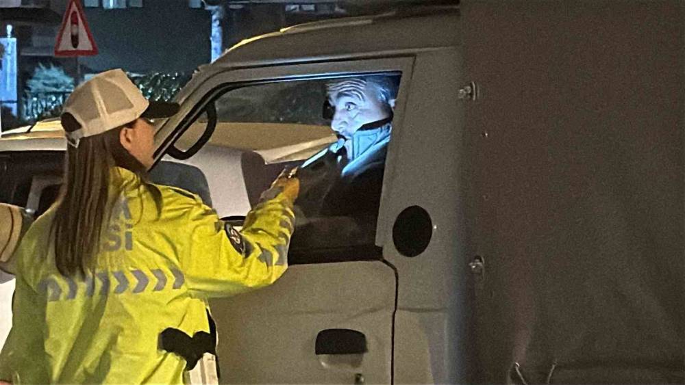 Eskişehir&rsquo;de 230 şahıs ve 102 ara&ccedil; denetlendi, 552 bin 846 TL ceza kesildi
