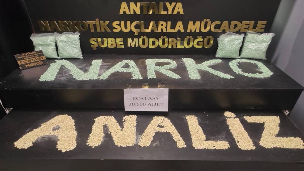 Antalya&rsquo;da uyuşturucuyla m&uuml;cadelede 1 haftada 30 operasyon d&uuml;zenlendi
