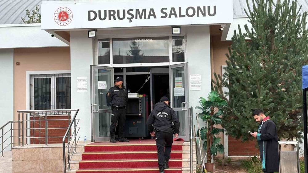Sanık Sarıyıldız: "Tanju &Ouml;zcan&rsquo;ın talimatıyla parayı S&uuml;leyman Can&rsquo;a g&ouml;t&uuml;rd&uuml;m"
