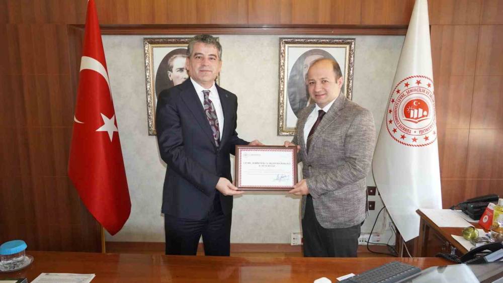 Manisa &Ccedil;evre M&uuml;d&uuml;rl&uuml;ğ&uuml; &rsquo;Sağlıklı iş yeri&rsquo; belgesi aldı
