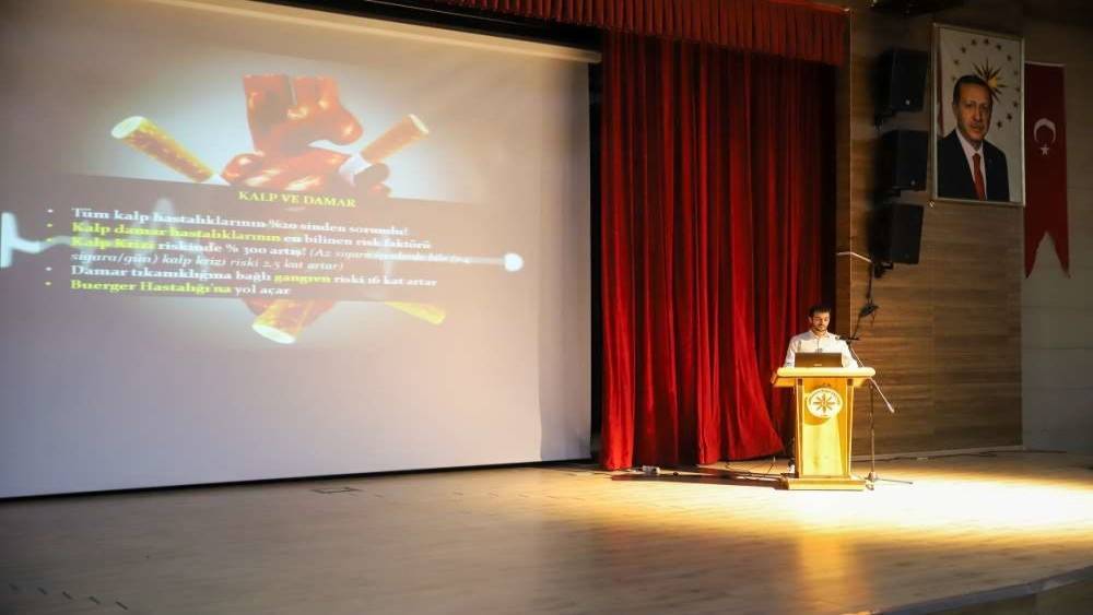 Ardahan&rsquo;da "Bağımlılıkla M&uuml;cadele Konferansı" d&uuml;zenlendi
