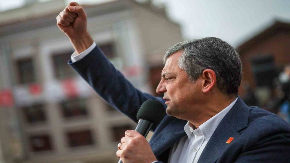 CHP lideri &Ouml;zel: "Bu darbeciler de g&uuml;n&uuml; gelince Edirne&rsquo;den ka&ccedil;mak isterlerse Meri&ccedil;&rsquo;ten Dedeağa&ccedil;&rsquo;a size emanet"