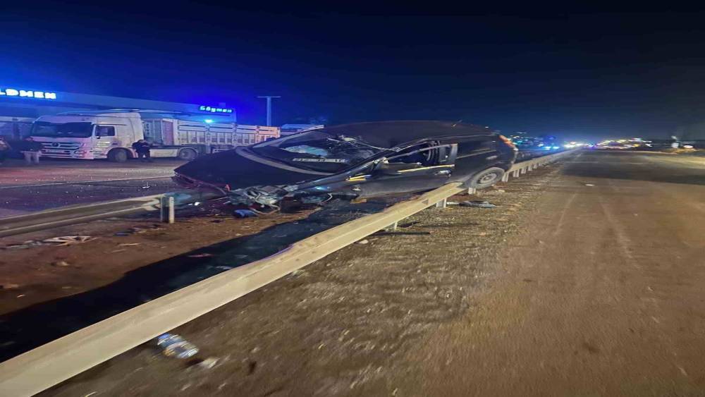 Payas&rsquo;ta ref&uuml;je &ccedil;ıkan otomobilin s&uuml;r&uuml;c&uuml;s&uuml; yaralandı
