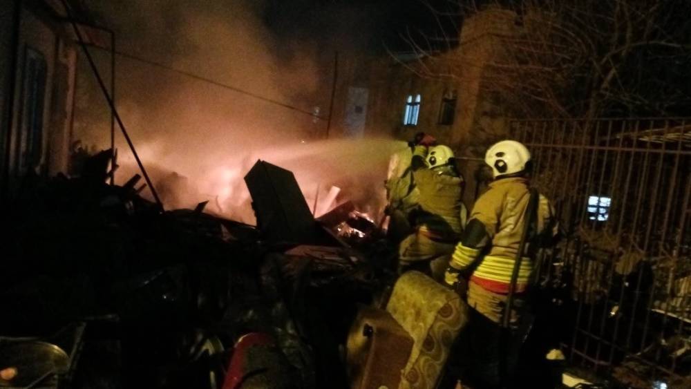 Payas&rsquo;ta hurdalık alan alevlere teslim oldu
