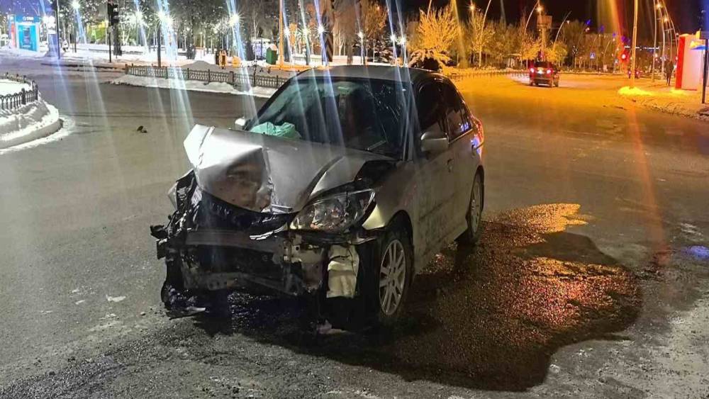 Paland&ouml;ken&rsquo;de kaza: 4 kişi yaralandı
