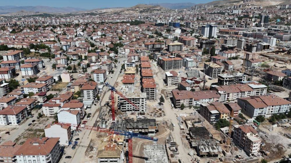 Malatya&rsquo;da deprem davalarında karar: 16 sanığa hapis, 5 tutuklama
