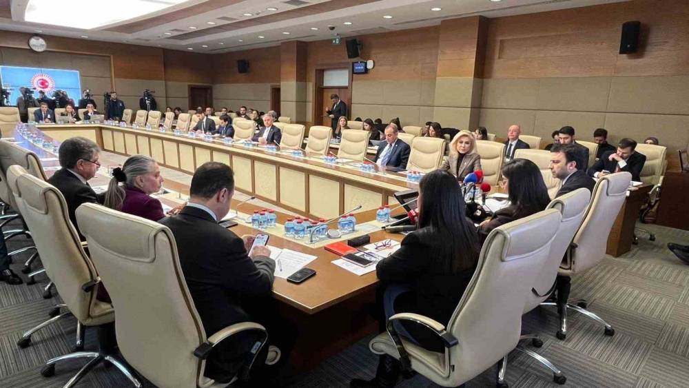 İstanbul Emniyeti, Su&ccedil;a S&uuml;r&uuml;klenen &Ccedil;ocuklara İlişkin Araştırma Komisyonu&rsquo;nda sunum yaptı
