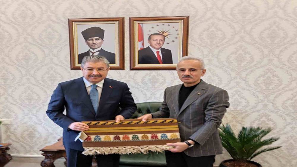 Bakan Uraloğlu, Eskişehir Valiliği&rsquo;ni ziyaret etti
