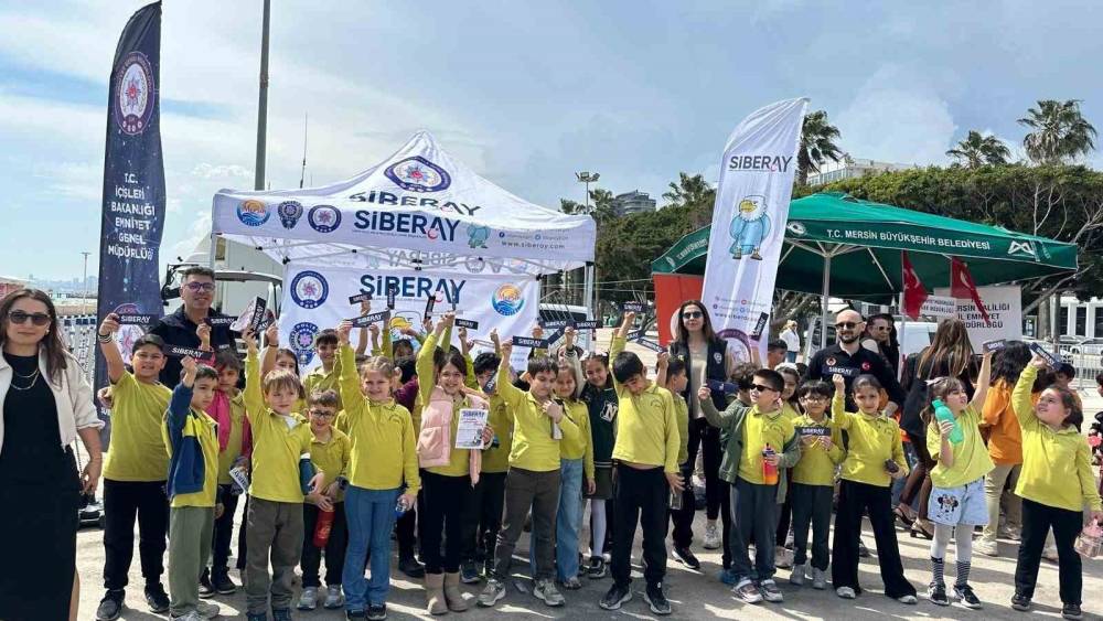 Mersin&rsquo;de SİBERAY ile binlerce kişiye g&uuml;venli internet eğitimi
