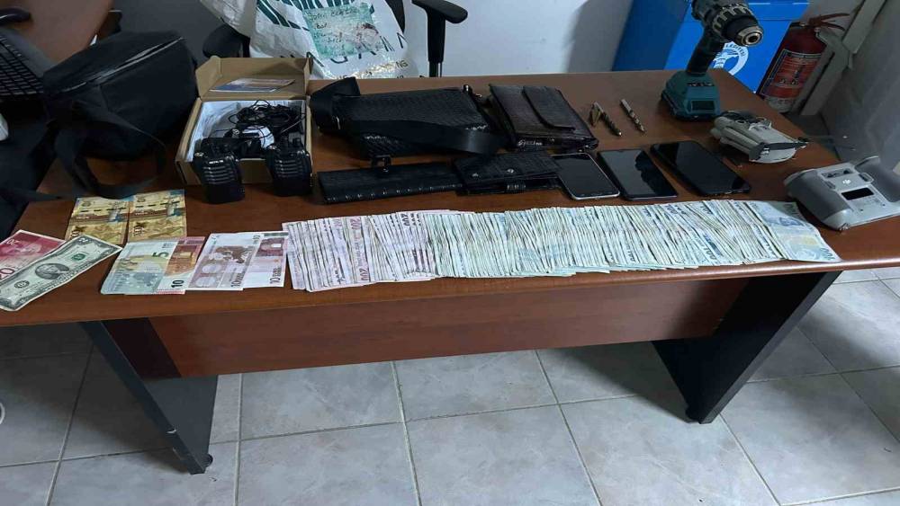 Antalya&rsquo;da dron destekli soygun, bin 400 saatlik kamera incelemesiyle aydınlatıldı
