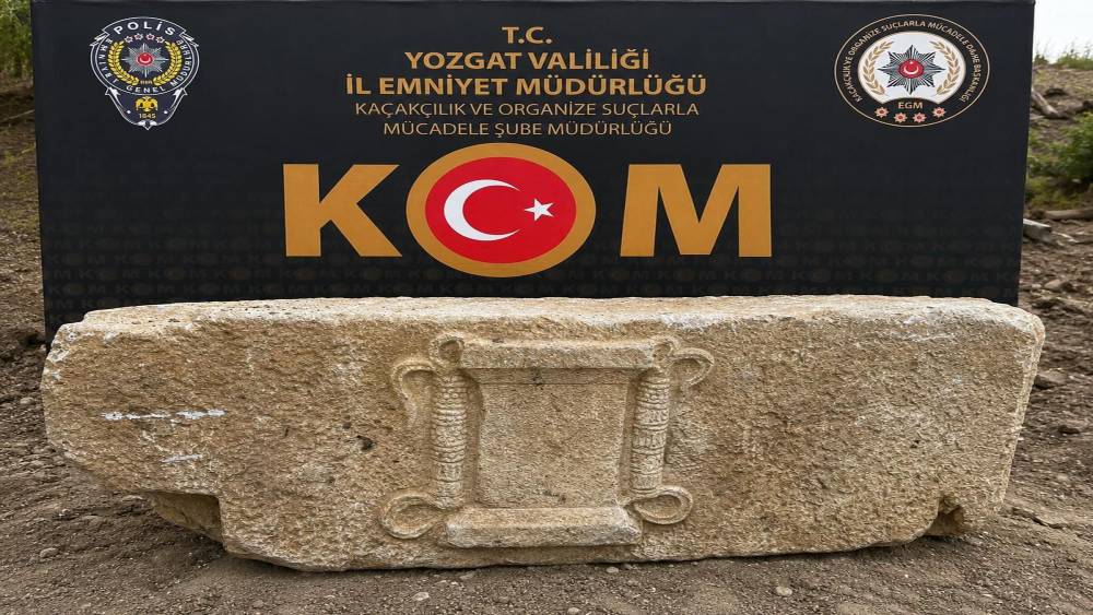 Yozgat&rsquo;ta iki bin yıllık olduğu değerlendirilen lahit bulundu
