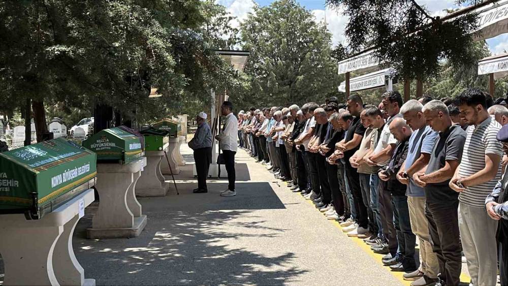Isparta&rsquo;daki kazada hayatını kaybeden Keziban Baysal son yolculuğuna uğurlandı
