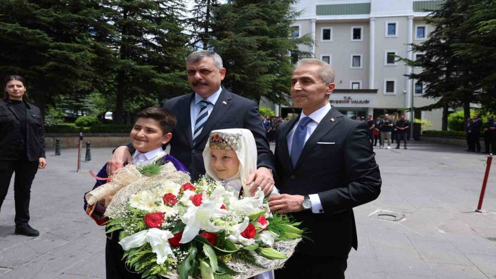 İ&ccedil;işleri Bakanı &Ccedil;ift&ccedil;i Nevşehir&rsquo;de
