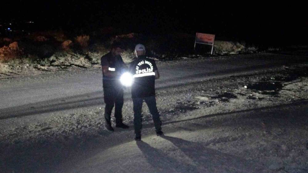 Topuğundan t&uuml;fekle vurulan şahıs hastaneye kendi imkanlarıyla gitti: 2 g&ouml;zaltı
