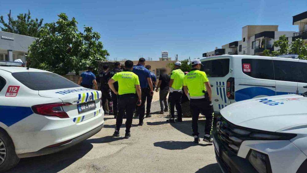 Eşya alma tartışması aileleri karşı karşıya getirdi
