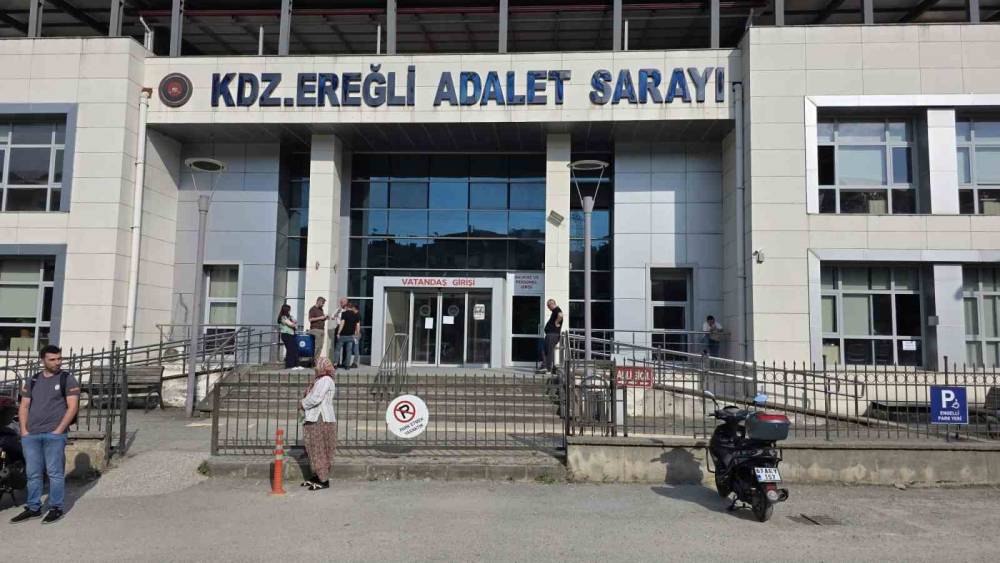 Tapu M&uuml;d&uuml;rl&uuml;ğ&uuml;nde g&ouml;revli memur, dolandırıcılık su&ccedil;lamasıyla g&ouml;zaltına alındı
