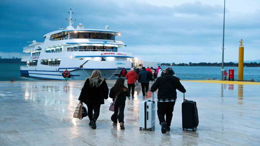 Aliağa-Midilli seferleri beklentileri aştı: 35 bin yolcu
