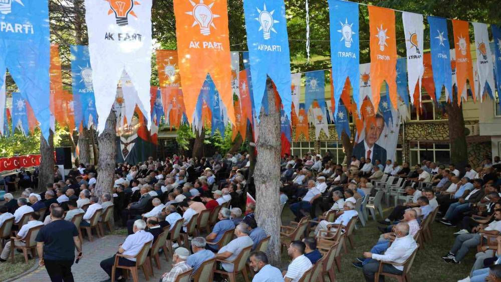 Yahyalı&rsquo;da Ak Parti Teşkilatı tek y&uuml;rek oldu
