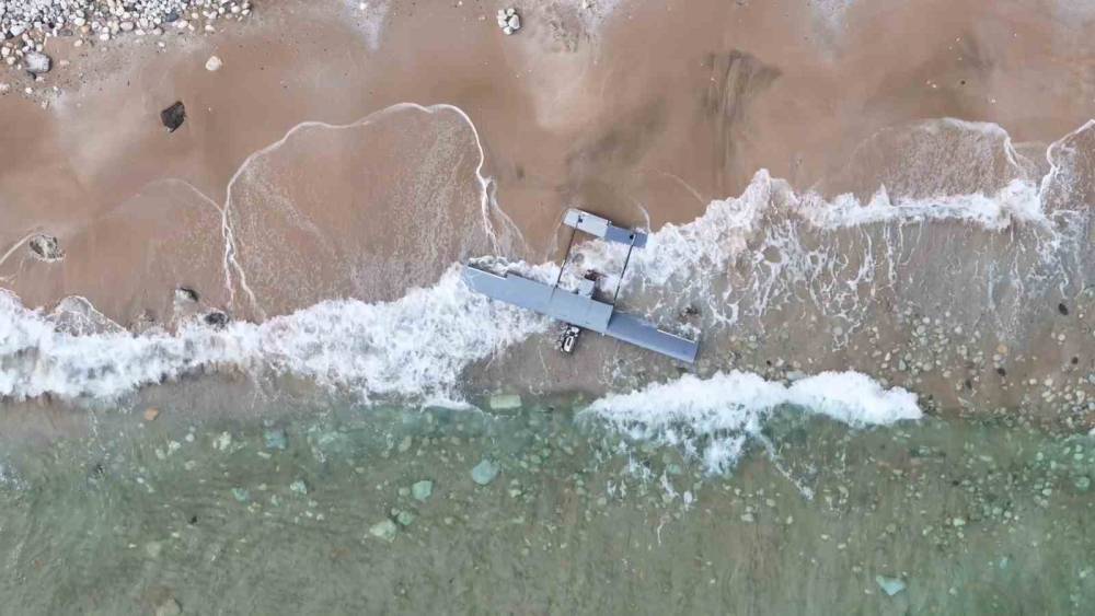 Karaburun sahilinde bulunan İHA kontroll&uuml; şekilde imha edildi

