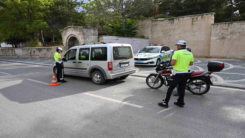Karaman&rsquo;da aranan 12 kişiden 11&rsquo;i tutuklandı

