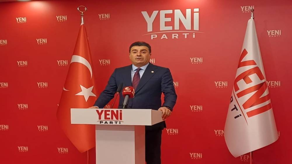 YENİ Parti S&ouml;zc&uuml;s&uuml; Emre: "YENİ Parti isminin başına k&uuml;&ccedil;&uuml;k bir d&uuml;zenleme koyarak konuyu kapatabiliriz"
