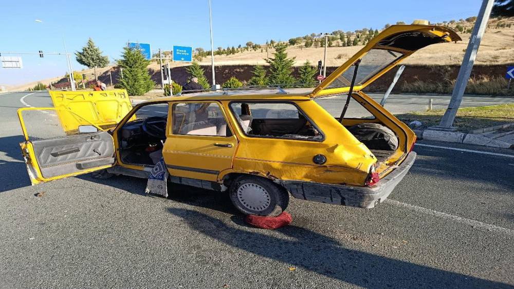 Elazığ&rsquo;da trafik kazası: 1 &ouml;l&uuml;, 2 yaralı
